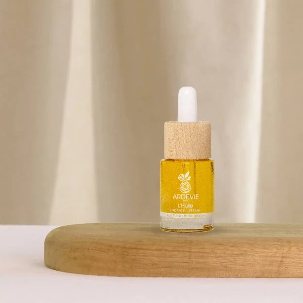 L'Huile visage Hydrate et Répare